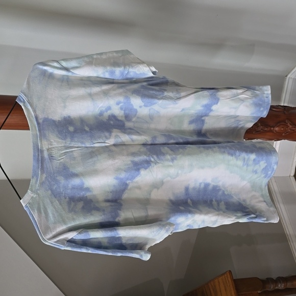 Hollister tye-dye tshirt - Picture 2 of 3